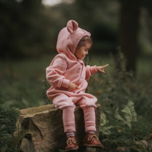 Kõrvadega kombensioon beebidele ja lastele- Peach
