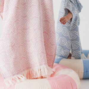 Bambusest vanniponcho lastele