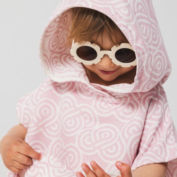 Bambusest vanniponcho lastele